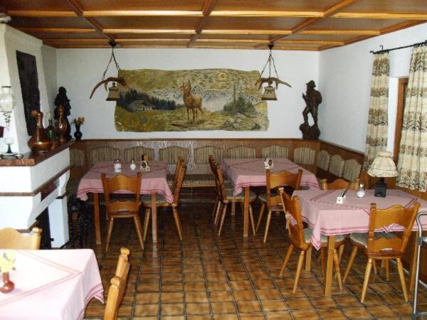 Gasthaus - Pension - Cafe Doerfl Kiefersfelden Exterior foto
